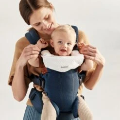 BabyBjörn Harmony 3D Mesh Draagzak Met Slab Marineblauw -Winkel Voor Babyreisartikelen babybj rn harmony 3d mesh draagzak met slab marineblauw 1 1 20f1
