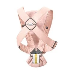 BabyBjörn Mini 3D Jersey Draagzak Lichtroze -Winkel Voor Babyreisartikelen babybj rn mini 3d jersey draagzak lichtroze 3 d37b