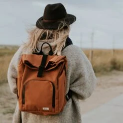 Dusq Canvas Vegan Bag Sunset Cognac -Winkel Voor Babyreisartikelen dusq canvas vegan bag sunset cognac 6 40ce