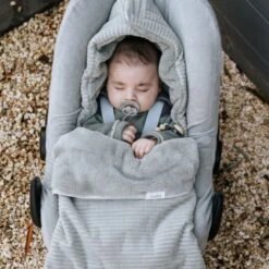 Koeka Vik Teddy Voetenzak Shadow Green -Winkel Voor Babyreisartikelen koeka vik teddy voetenzak shadow green 1 9db8