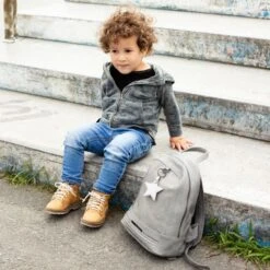 Little Company Anne Perfo Rugtas Lichtgrijs -Winkel Voor Babyreisartikelen little company anne perfo rugtas lichtgrijs 1 8e1e